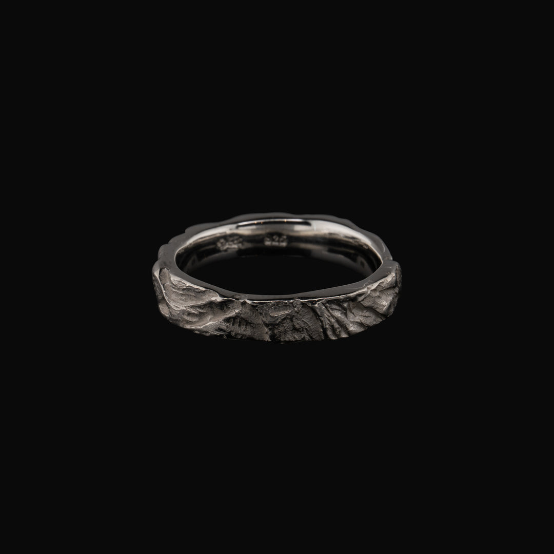 LAVA MEDIUM RING