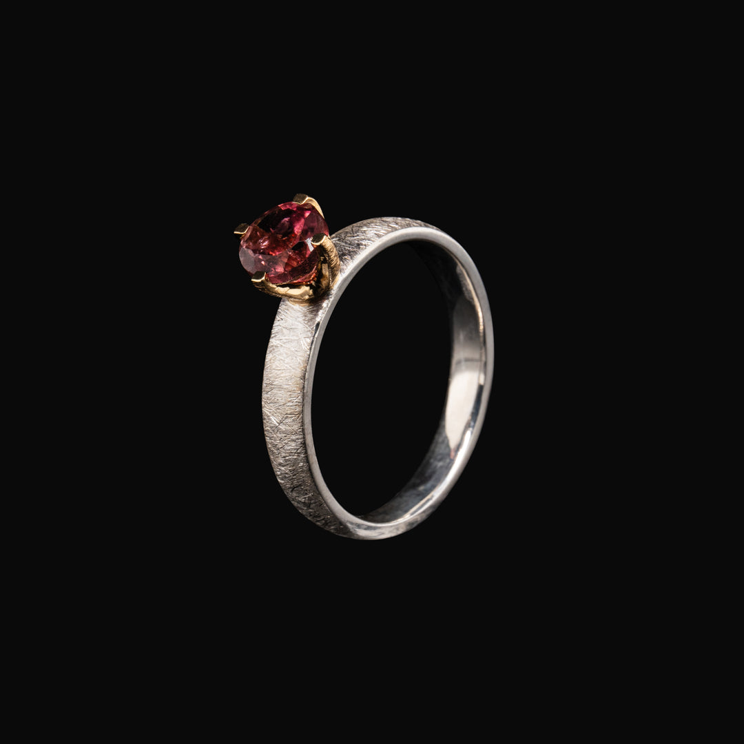 TURMALINA ROJA REDONDO RING