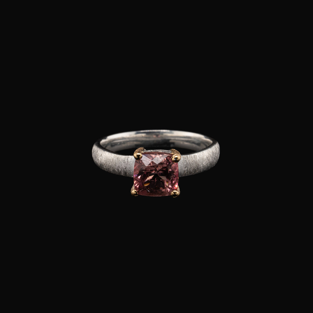 TURMALIN ROJO CUADRADO RING